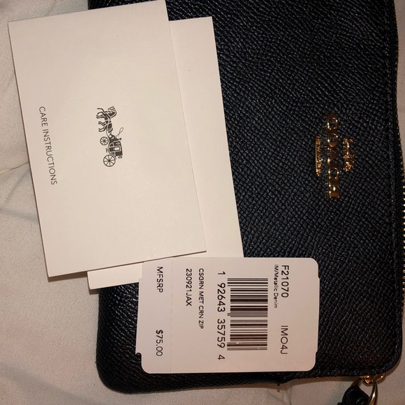 Clutch - Picture 3 of 4